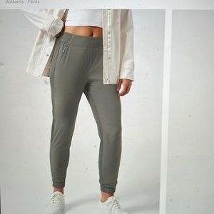 Athleta Brooklyn Jogger- 8 tall